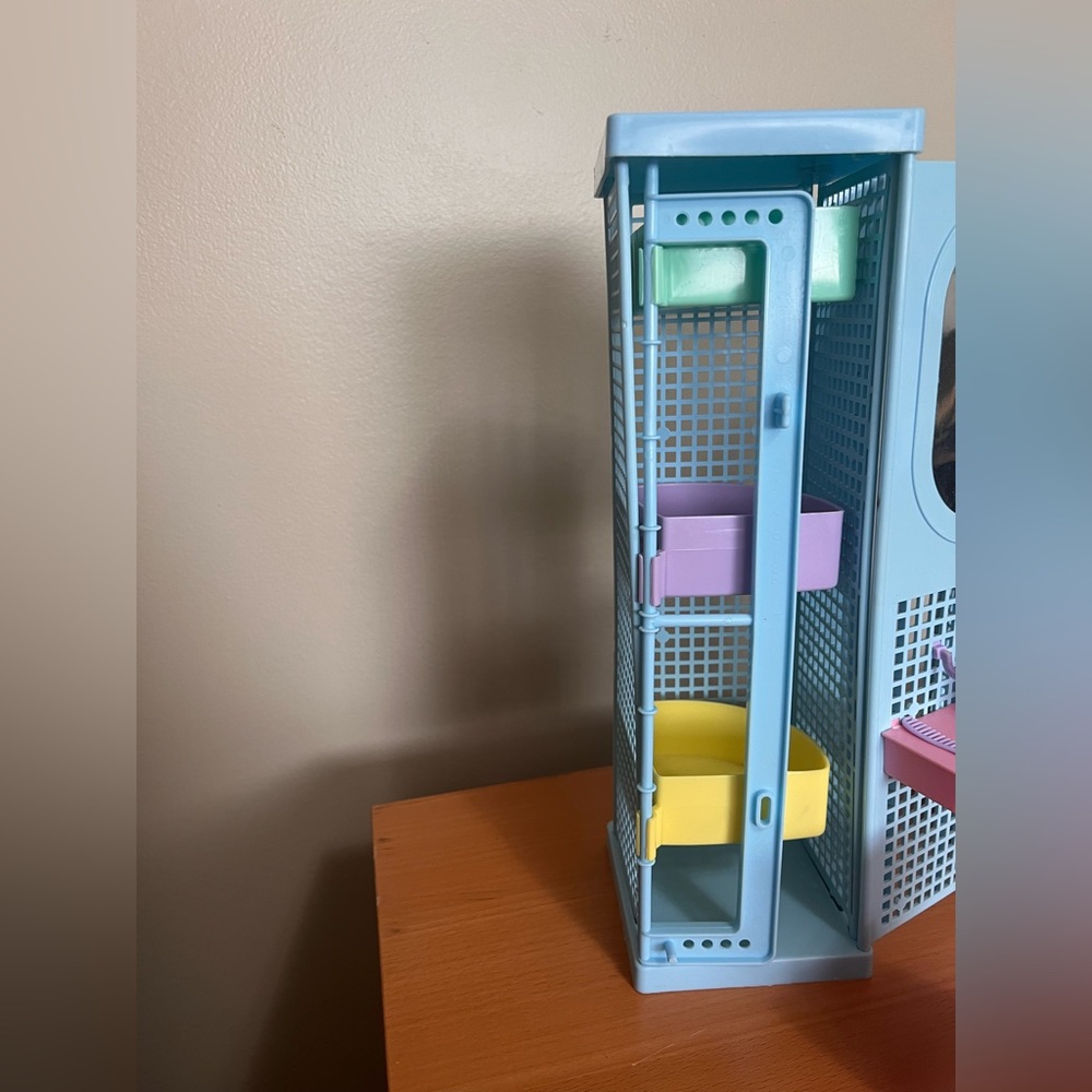 Barbie Skipper Closet Carrier - Picture 3 of 11